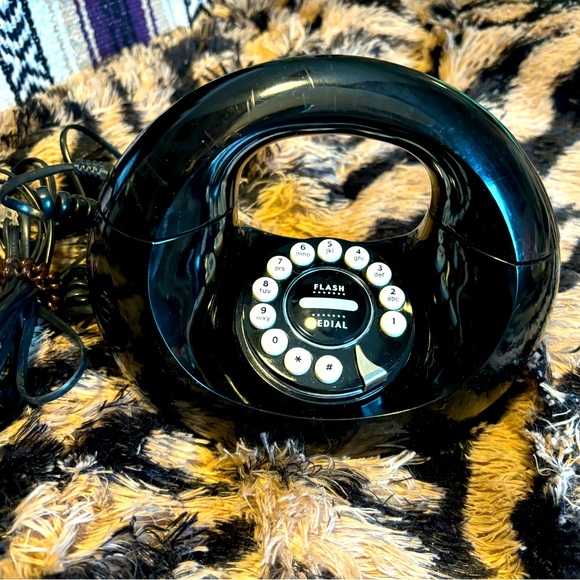 Vintage Rotary Dial Phone - Picture 1 of 8